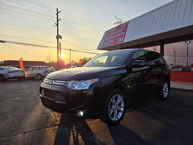 used 2014 Mitsubishi Outlander car, priced at $5,595