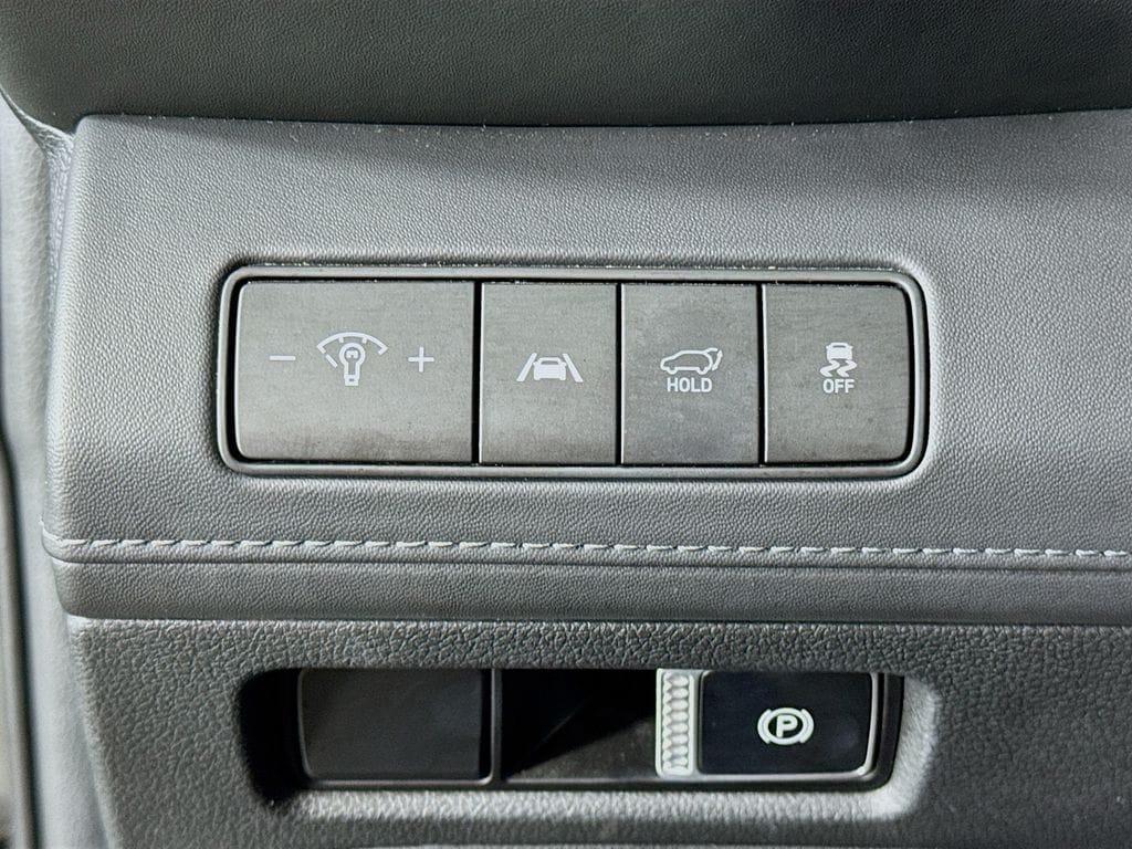 used 2023 Hyundai Santa Fe car, priced at $21,387