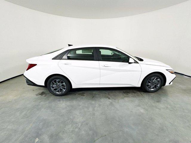 new 2025 Hyundai ELANTRA HEV car, priced at $25,434
