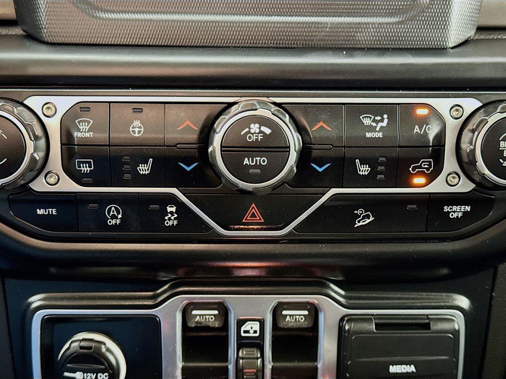 used 2019 Jeep Wrangler Unlimited car, priced at $25,286