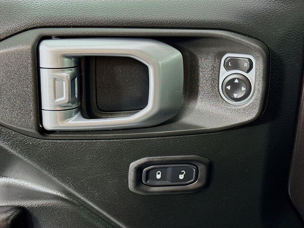 used 2019 Jeep Wrangler Unlimited car, priced at $25,286