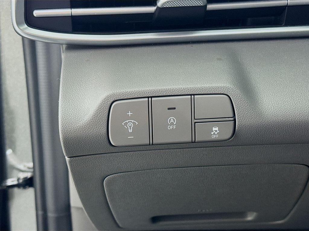 used 2025 Hyundai Elantra car, priced at $21,096
