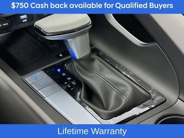 new 2025 Hyundai Elantra car, priced at $23,556