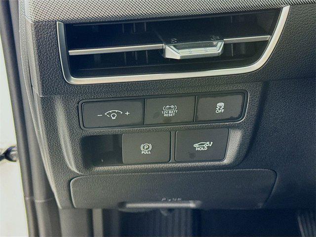 new 2025 Hyundai Sonata Hybrid car, priced at $37,744