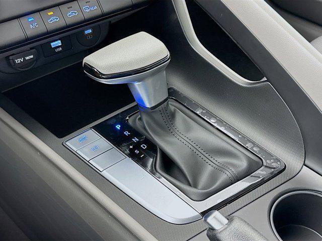 new 2025 Hyundai Elantra car, priced at $22,111