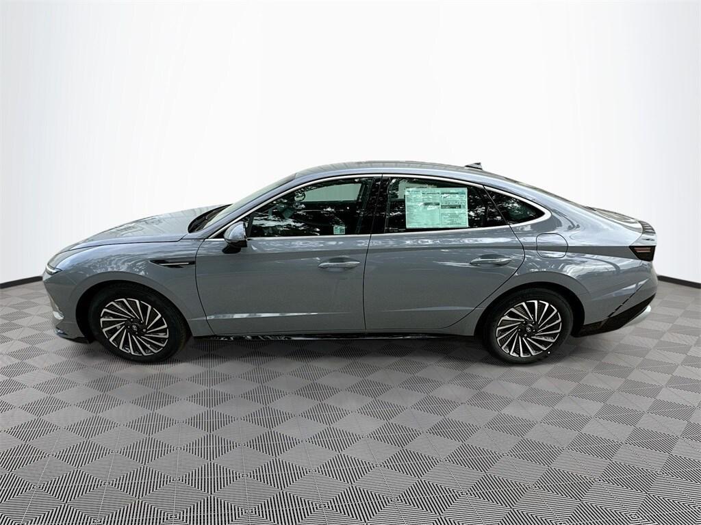 new 2024 Hyundai Sonata Hybrid car, priced at $30,066