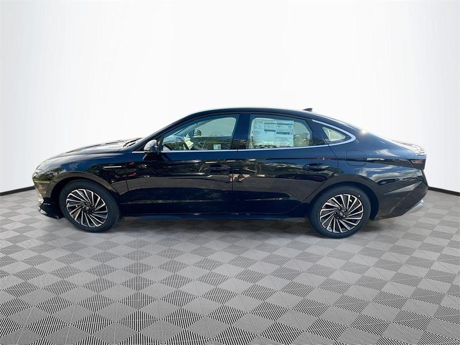 new 2025 Hyundai Sonata Hybrid car, priced at $30,695