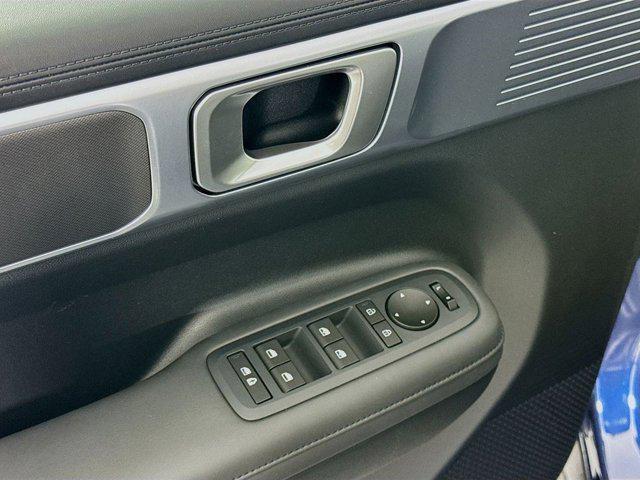 new 2025 Hyundai Santa Fe car, priced at $35,319