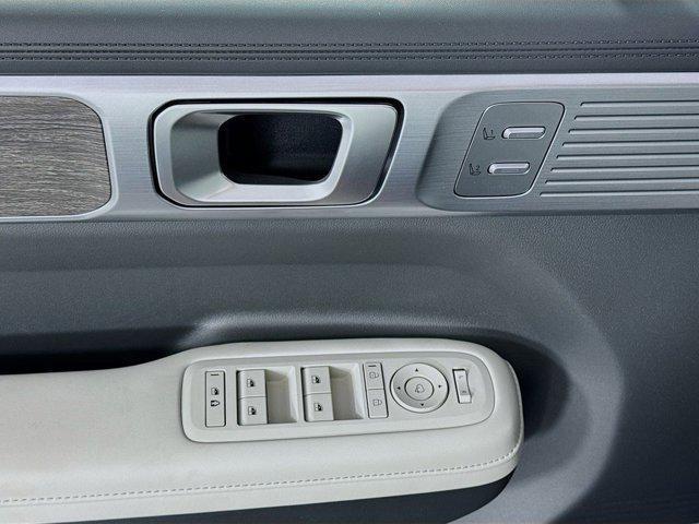 new 2025 Hyundai Santa Fe car, priced at $45,328