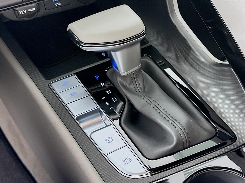 new 2025 Hyundai Elantra car, priced at $25,748