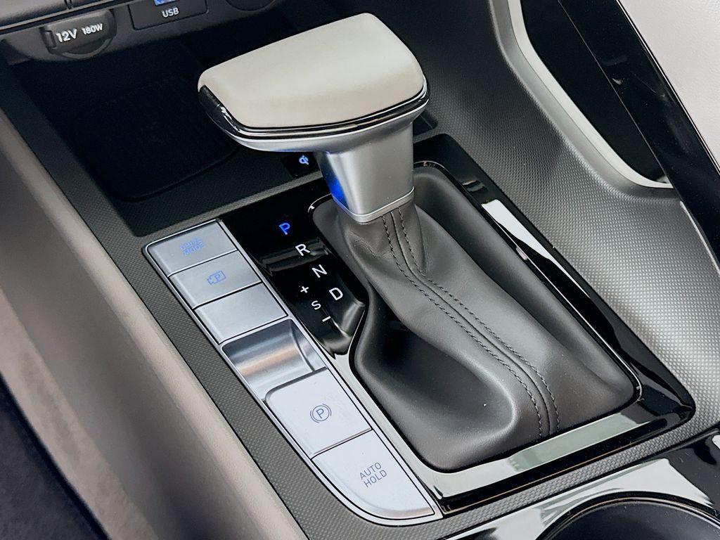 new 2025 Hyundai Elantra car, priced at $25,748