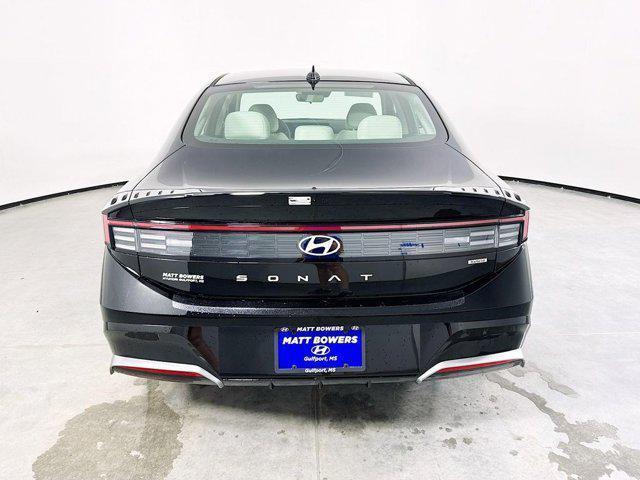 new 2025 Hyundai Sonata Hybrid car, priced at $29,932