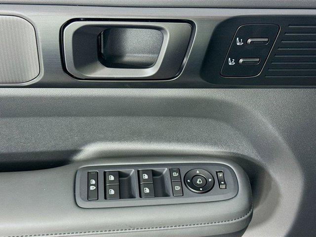 new 2025 Hyundai SANTA FE HEV car, priced at $47,296