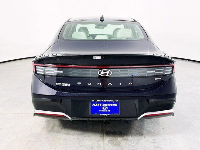 new 2025 Hyundai Sonata Hybrid car, priced at $29,939