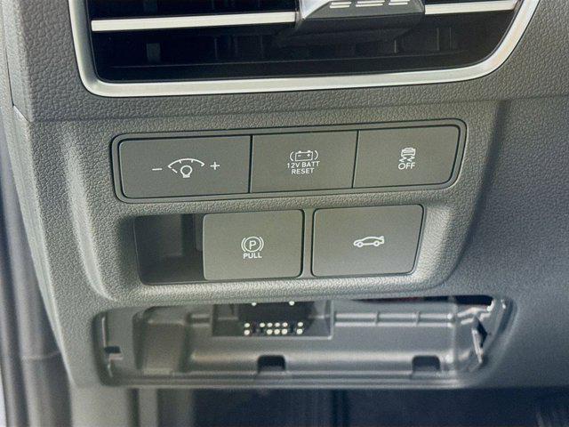 new 2025 Hyundai Sonata Hybrid car, priced at $29,939