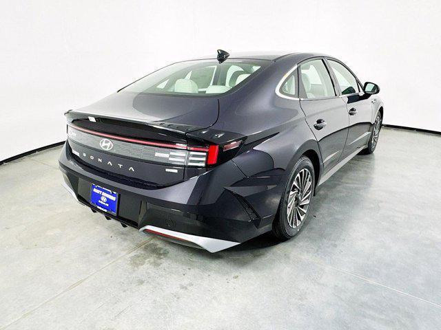 new 2025 Hyundai Sonata Hybrid car, priced at $29,939