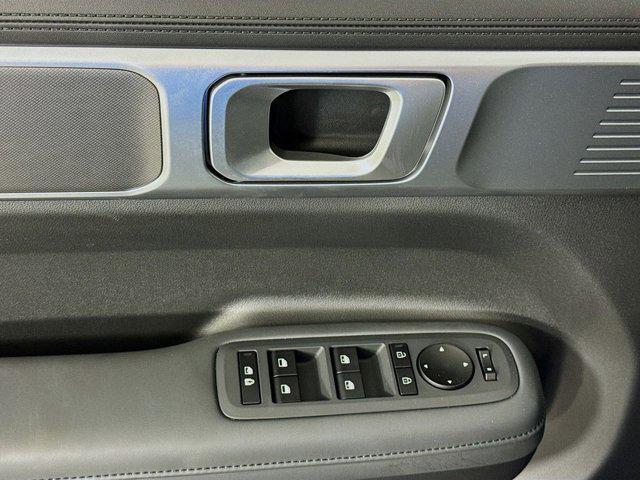 new 2025 Hyundai Santa Fe car, priced at $35,202