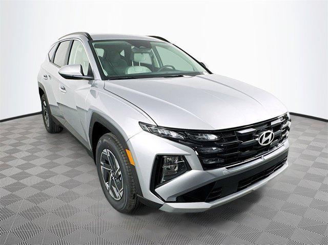 new 2025 Hyundai TUCSON Hybrid car, priced at $33,015