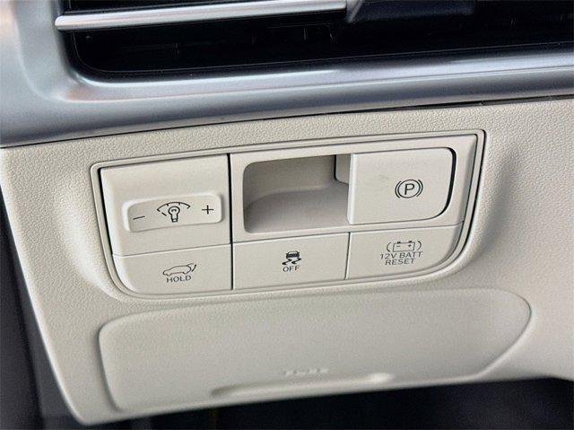 new 2025 Hyundai TUCSON Hybrid car, priced at $33,015