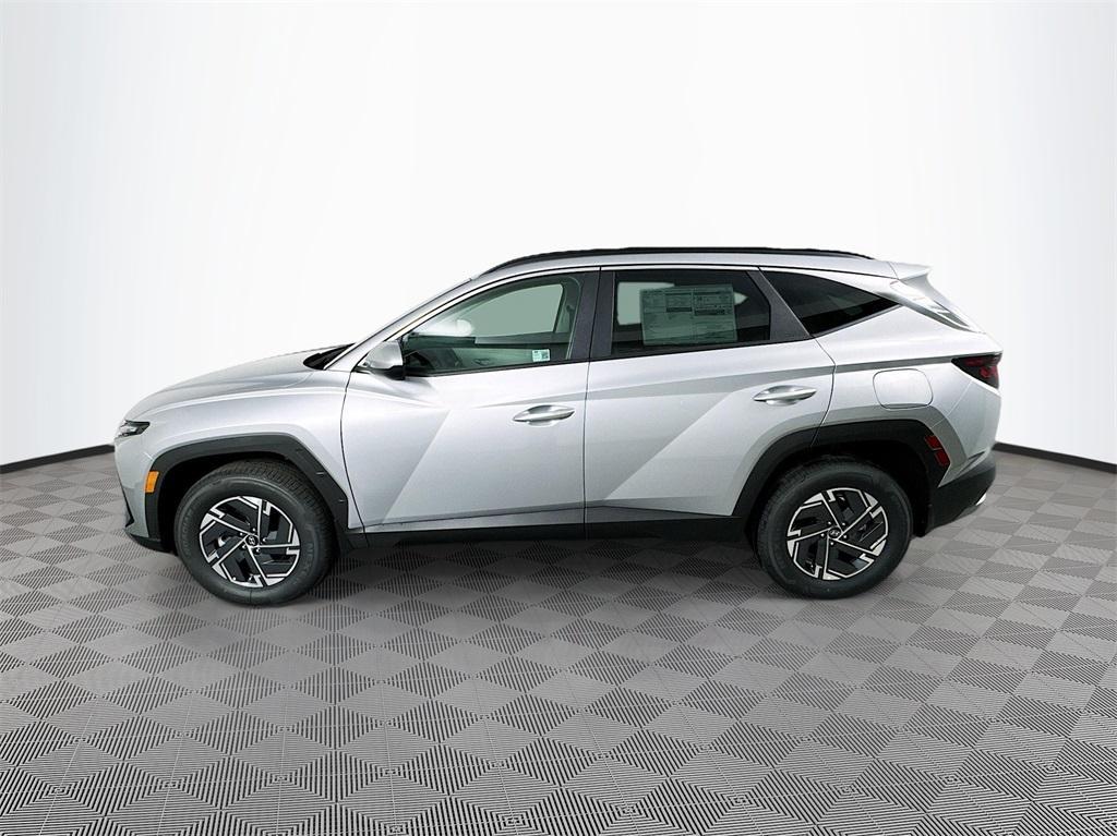 new 2025 Hyundai TUCSON Hybrid car, priced at $33,015