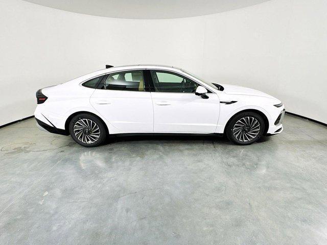 new 2025 Hyundai Sonata Hybrid car, priced at $34,809