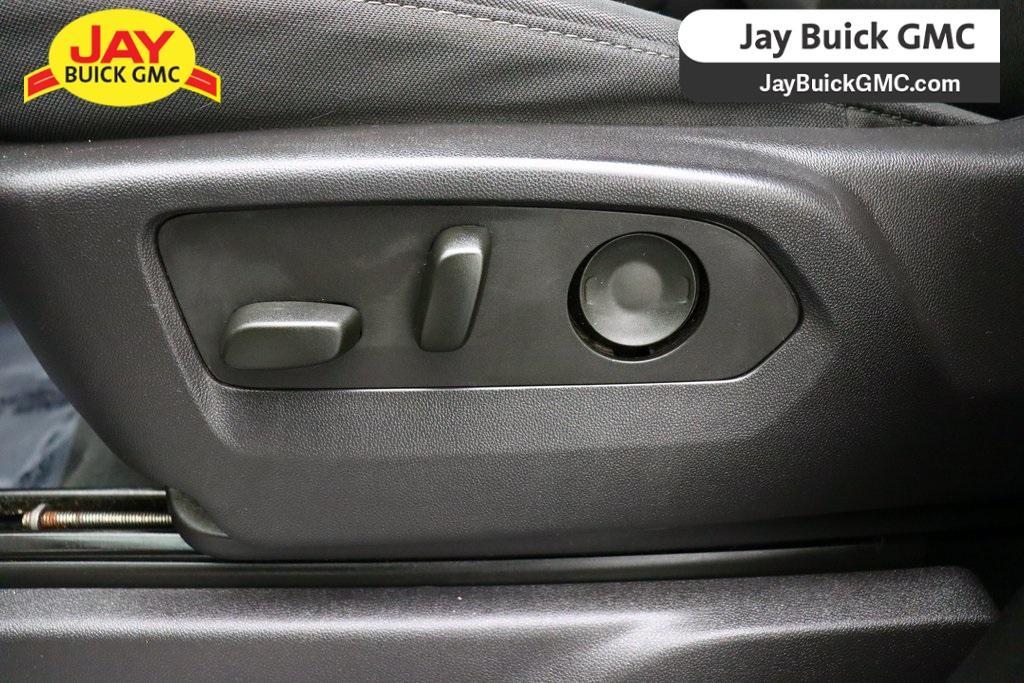 used 2024 Chevrolet Silverado 1500 car, priced at $38,560