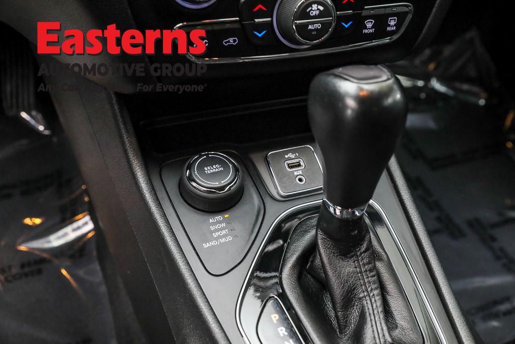 used 2023 Jeep Cherokee car, priced at $21,490