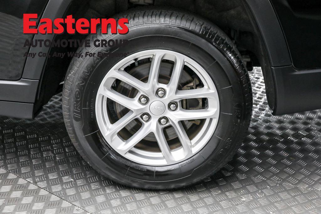 used 2023 Jeep Grand Cherokee L car, priced at $25,490