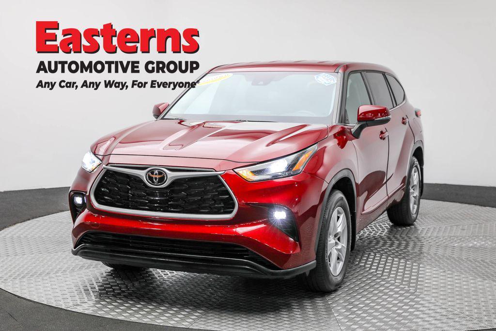 used 2022 Toyota Highlander car, priced at $31,690