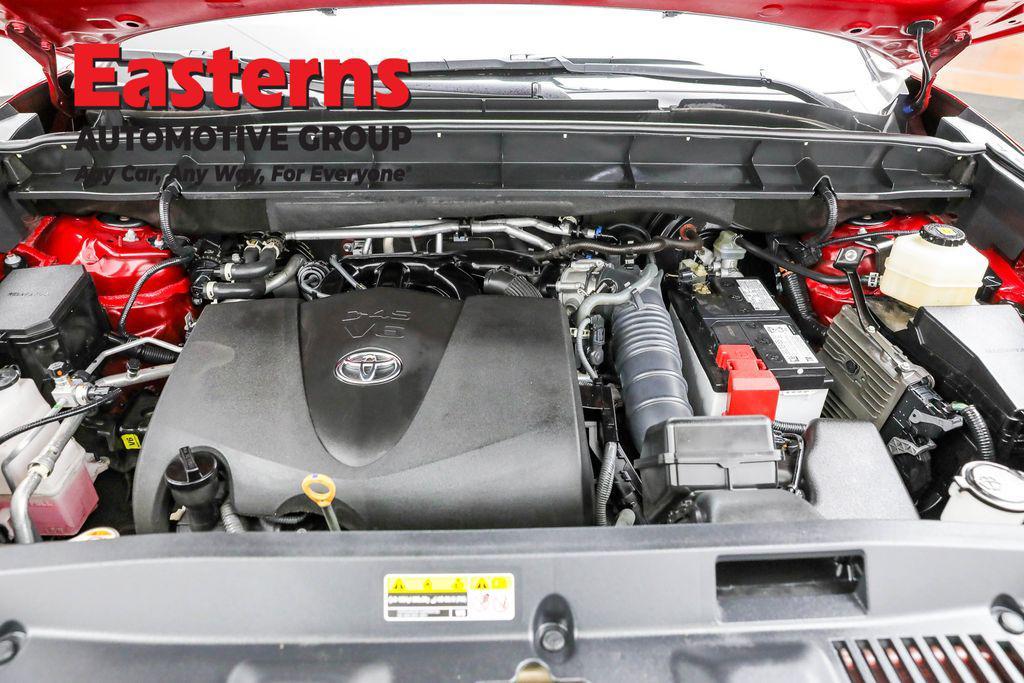 used 2022 Toyota Highlander car, priced at $31,690