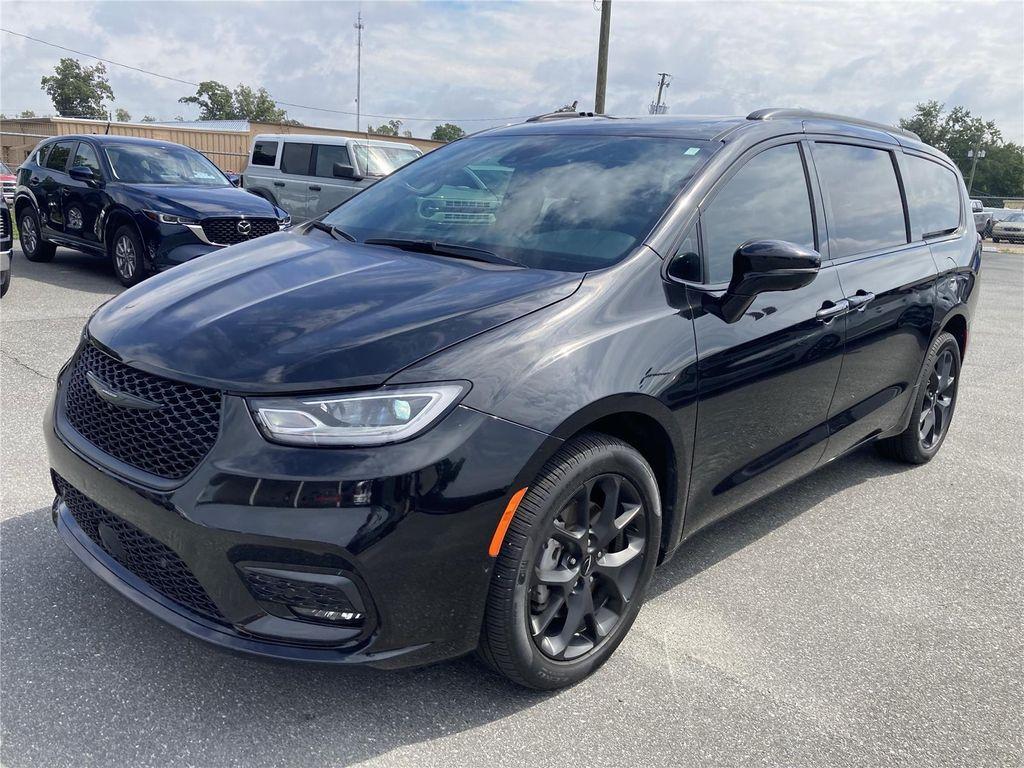 used 2023 Chrysler Pacifica car, priced at $38,399
