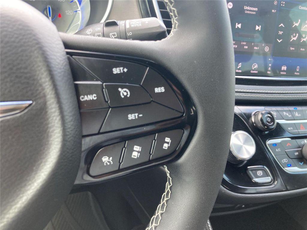 used 2023 Chrysler Pacifica car, priced at $38,399