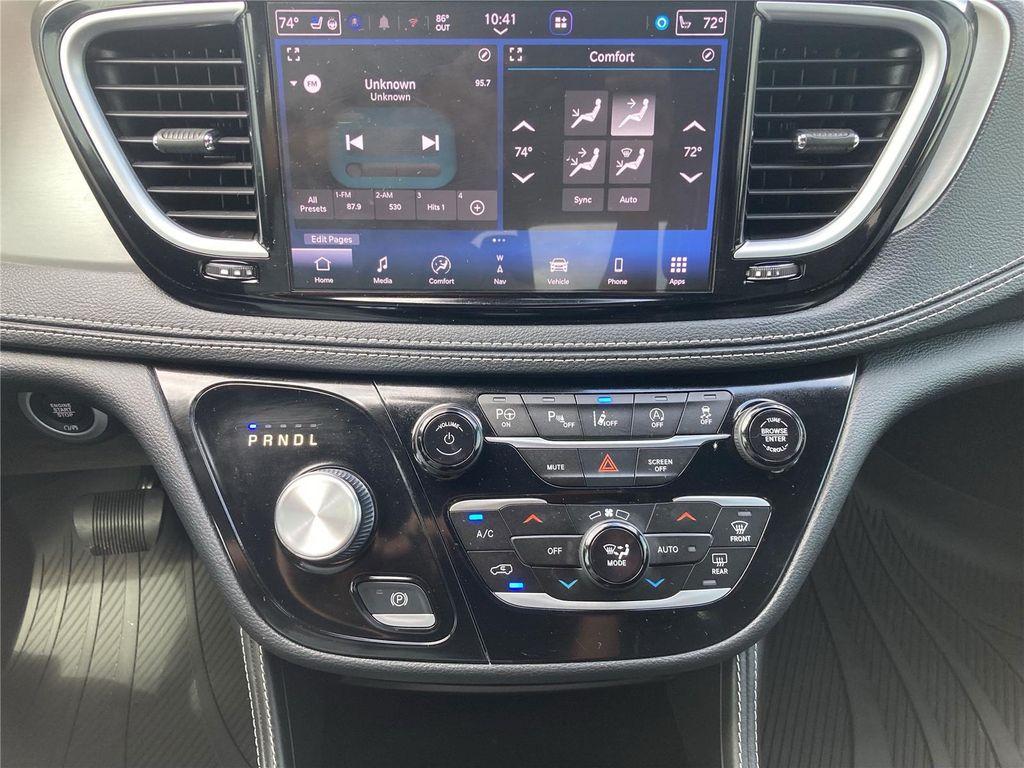 used 2023 Chrysler Pacifica car, priced at $38,399