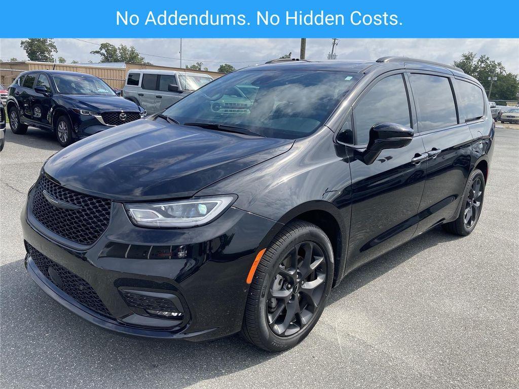 used 2023 Chrysler Pacifica car, priced at $38,399