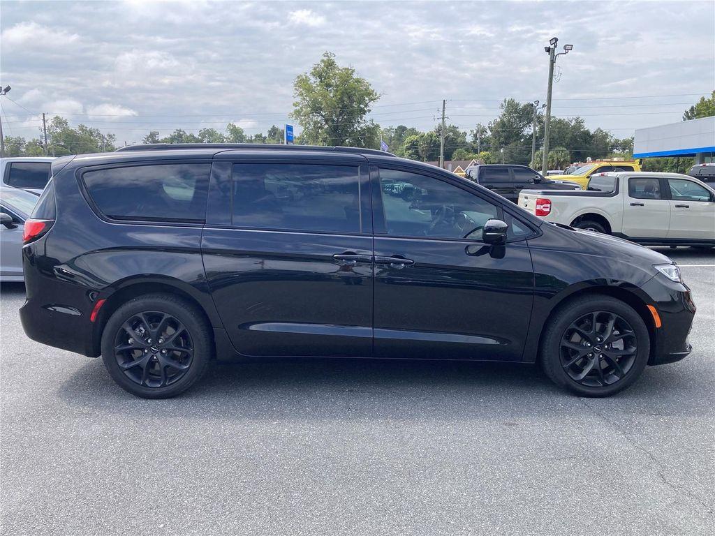 used 2023 Chrysler Pacifica car, priced at $38,399
