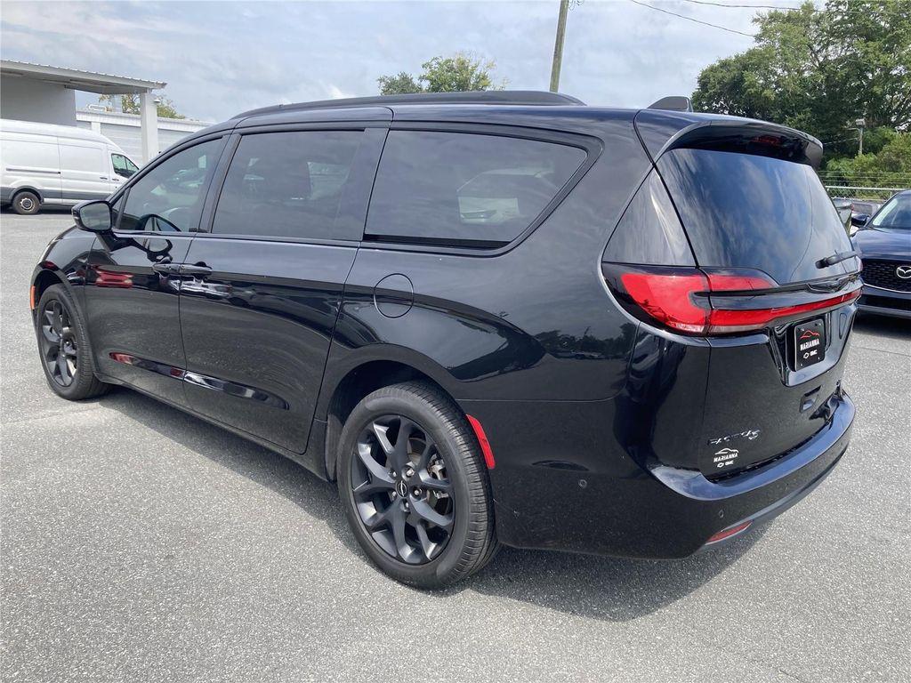 used 2023 Chrysler Pacifica car, priced at $38,399