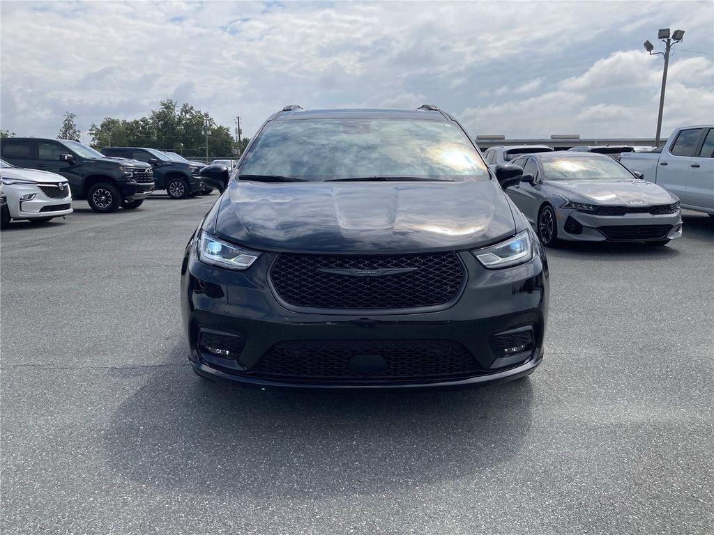 used 2023 Chrysler Pacifica car, priced at $38,399