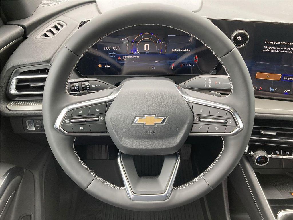 new 2025 Chevrolet Traverse car, priced at $38,811