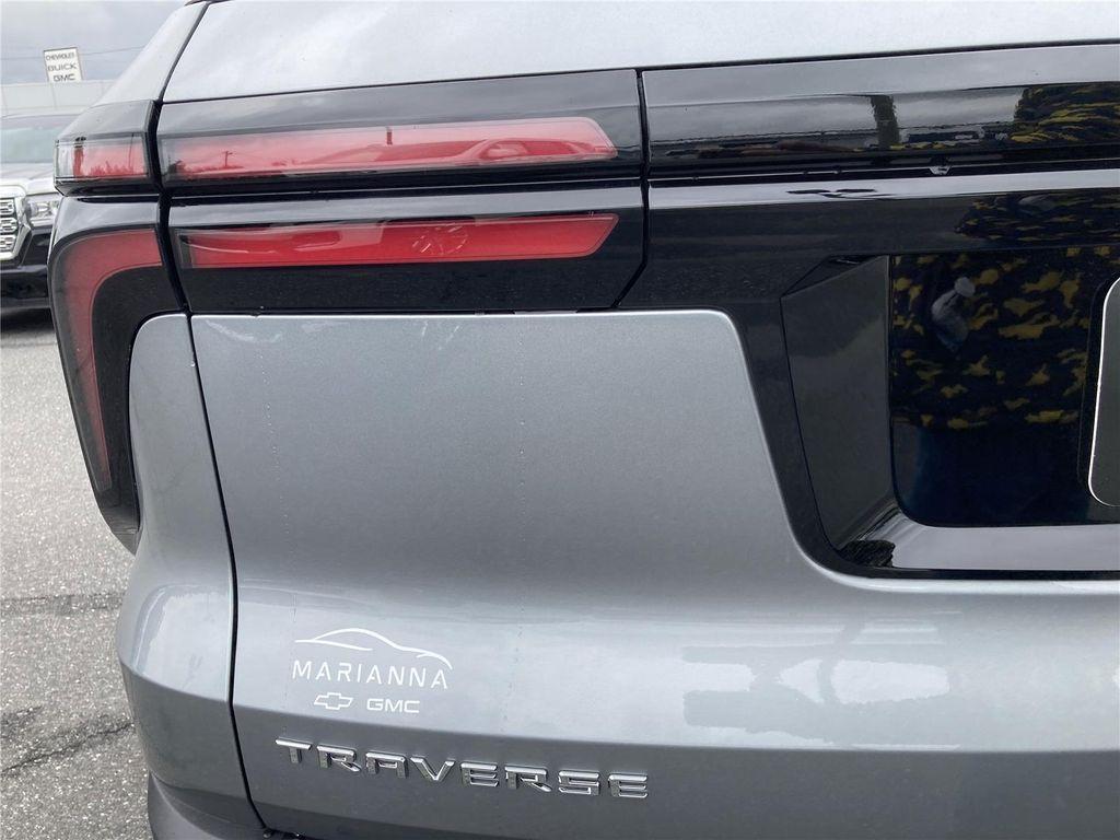 new 2025 Chevrolet Traverse car, priced at $38,811
