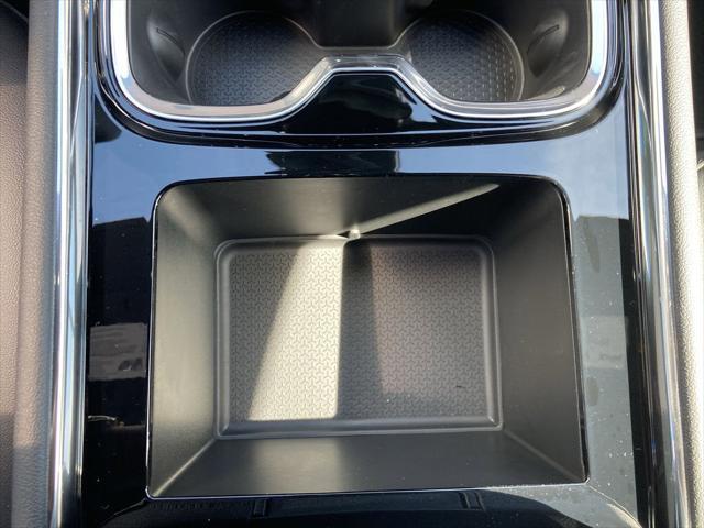 new 2025 Chevrolet Traverse car, priced at $41,927
