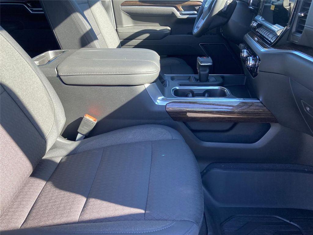 new 2026 GMC Sierra 1500 car, priced at $55,290