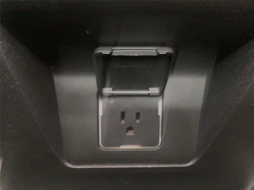 used 2023 GMC Yukon car, priced at $42,599