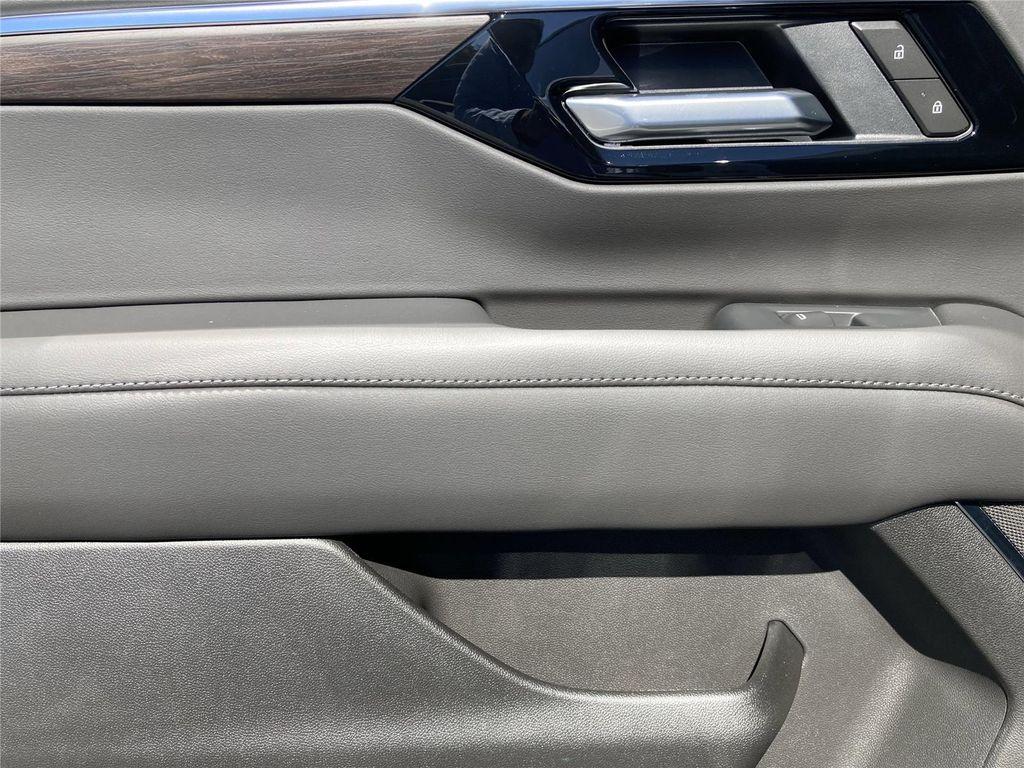 new 2026 Chevrolet Suburban car, priced at $70,364