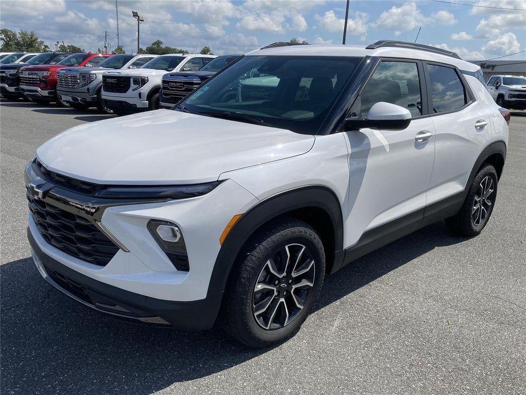 new 2025 Chevrolet TrailBlazer car, priced at $30,945