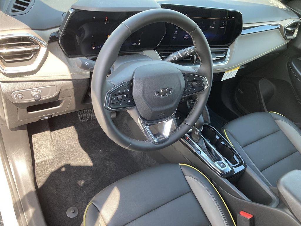 new 2025 Chevrolet TrailBlazer car, priced at $29,195