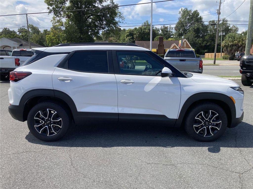 new 2025 Chevrolet TrailBlazer car, priced at $30,945