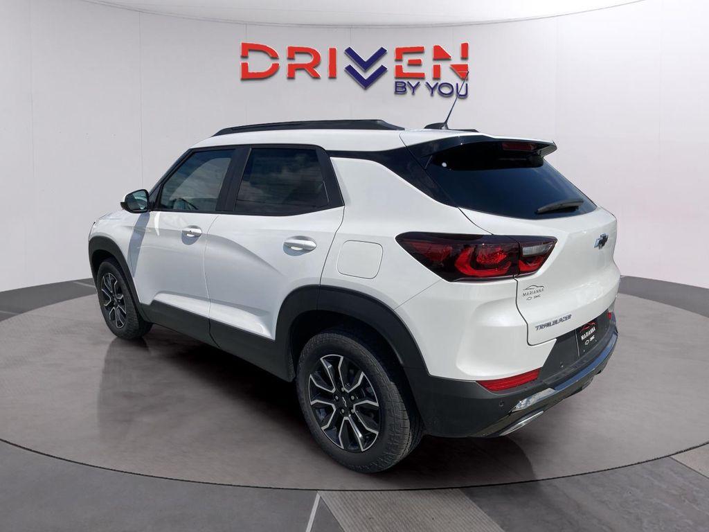 new 2025 Chevrolet TrailBlazer car, priced at $29,195