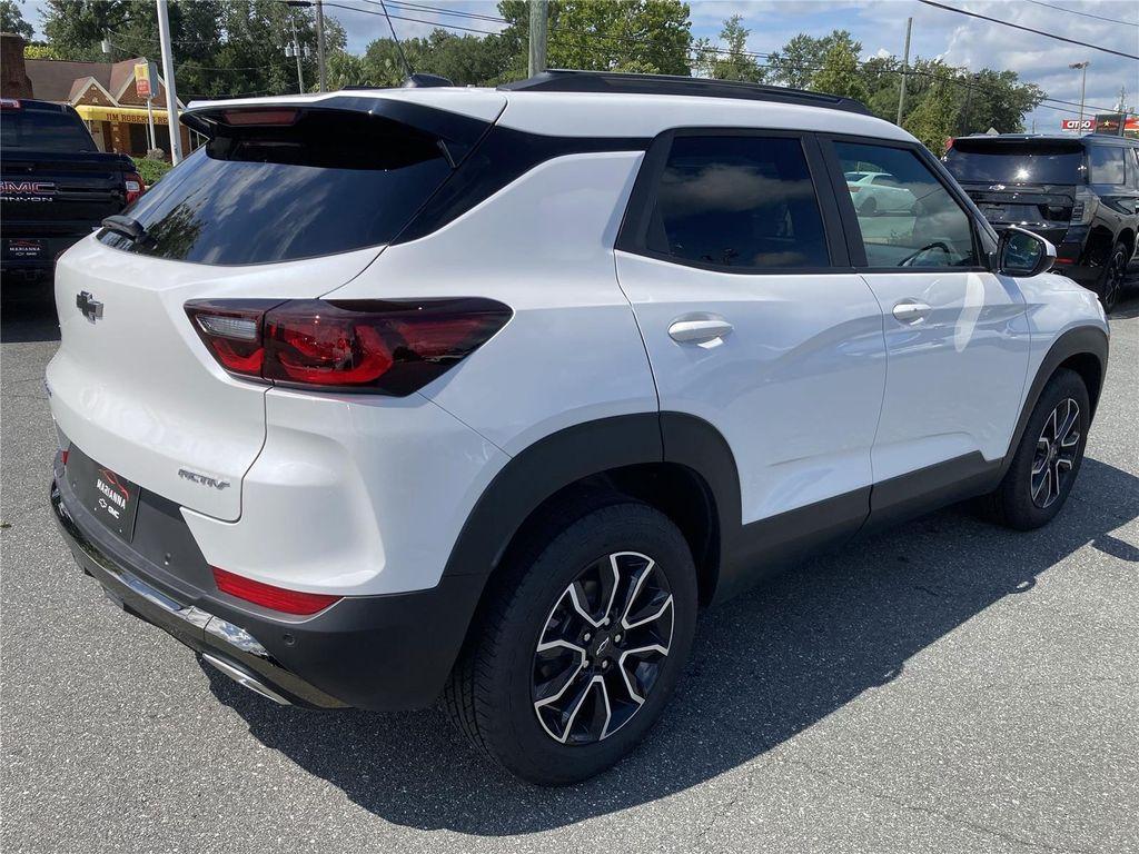 new 2025 Chevrolet TrailBlazer car, priced at $30,945