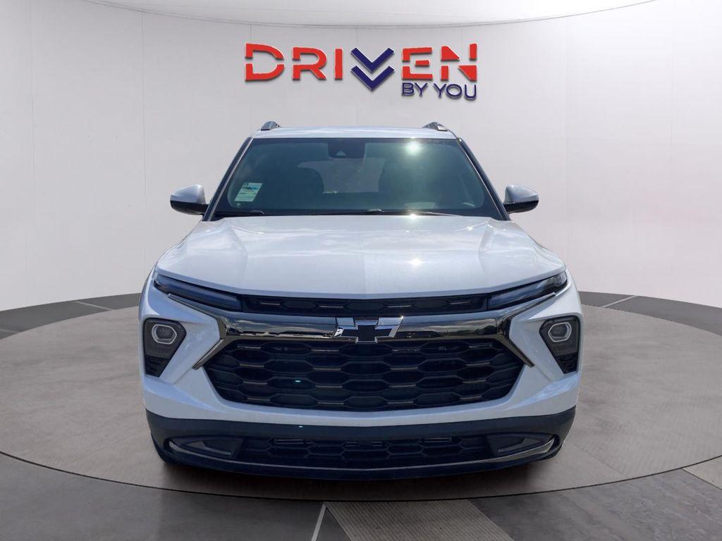 new 2025 Chevrolet TrailBlazer car, priced at $29,195