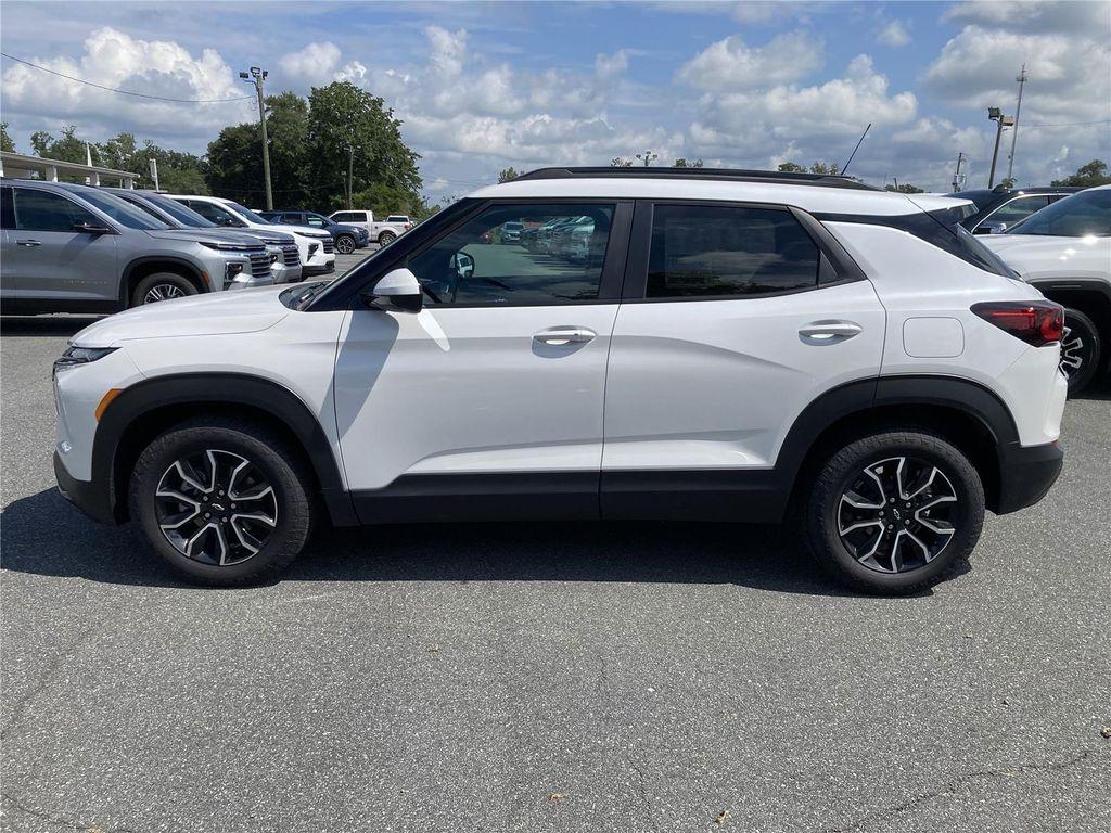 new 2025 Chevrolet TrailBlazer car, priced at $30,945